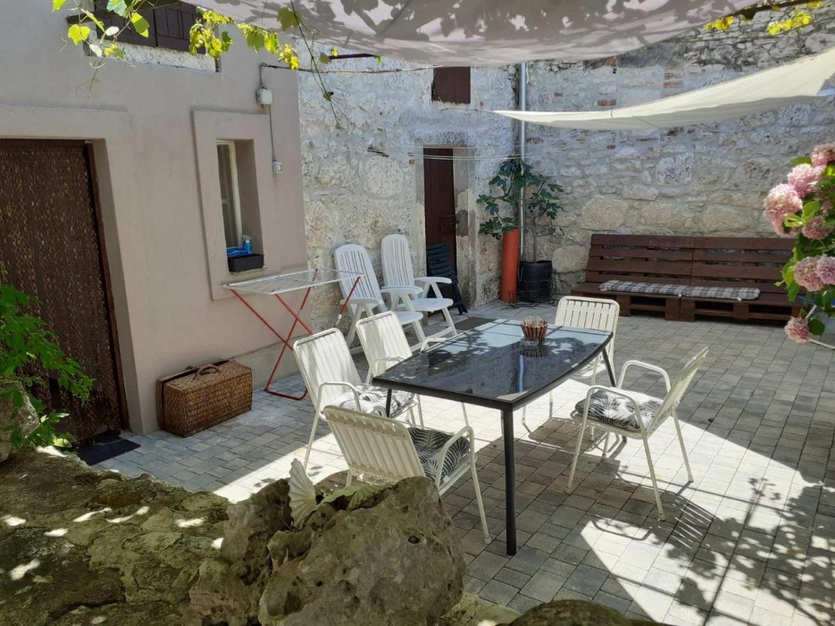 Rustic Jolly Apartment Premantura