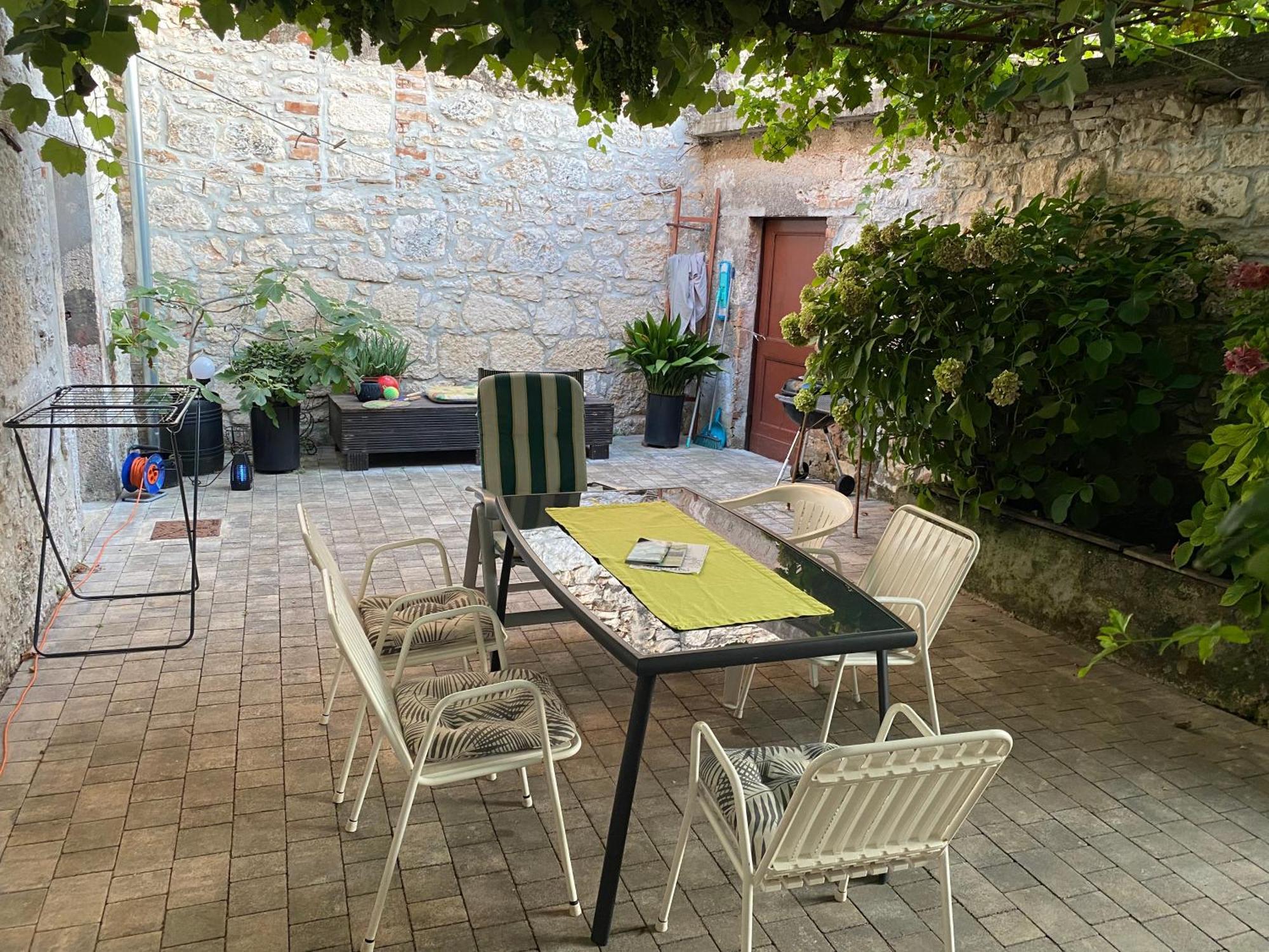 Rustic Jolly Apartament