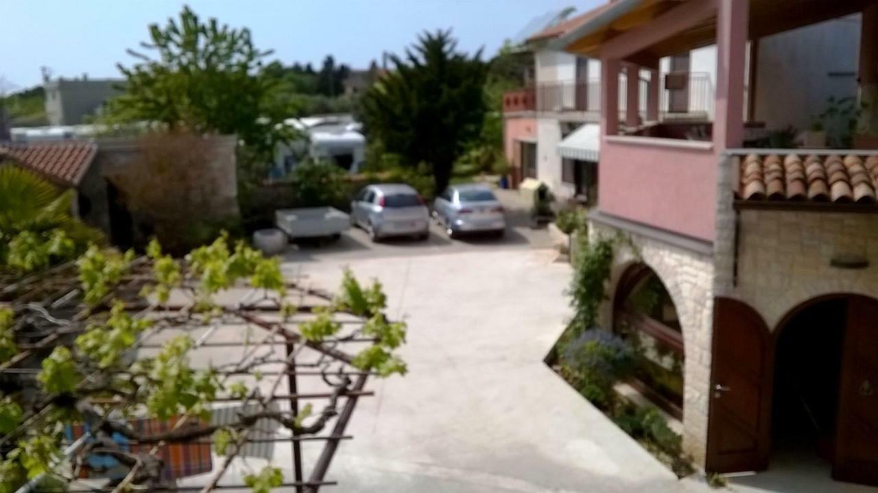 Apartament Rustic Jolly Premantura